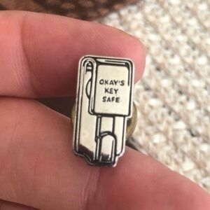 Vintage Silver Tone Pin